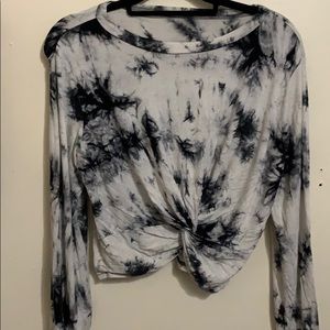 Tie-dye long sleeve crop top